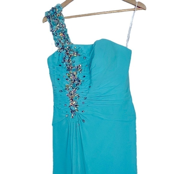 TONY BOWLS BEADED ONE SHOULDER HIGH SLIT CASCADE TRAIN PROM PAGEANT FORMAL GOWN - Picture 4 of 16